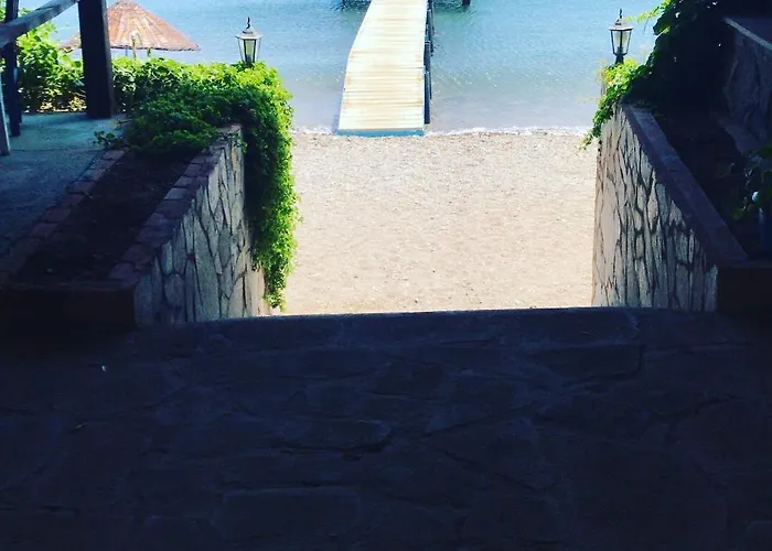 Assos Yenibahce * Ayvacik (Canakkale)